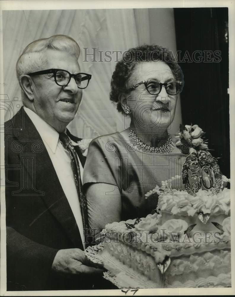 Load image into Gallery viewer, 1963 Press Photo Mr. and Mrs. Joseph F. Shambra at 50th Wedding Anniversary
