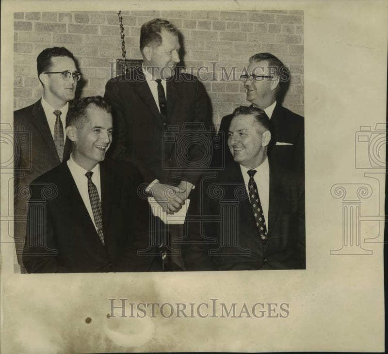Load image into Gallery viewer, 1964 Press Photo Reverend Stewart Yandle and guests at New Orleans Presbytery
