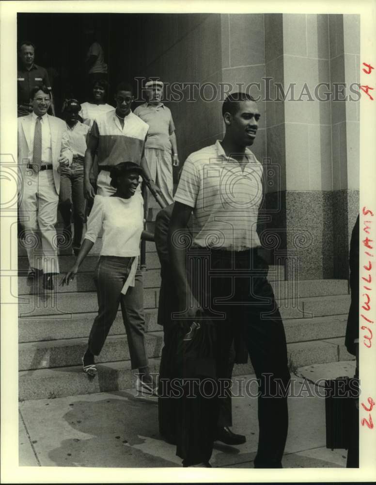 Press Photo Tulane University - John &quot;Hot Rod&quot; Williams Leaves Court - noc47508- Historic Images