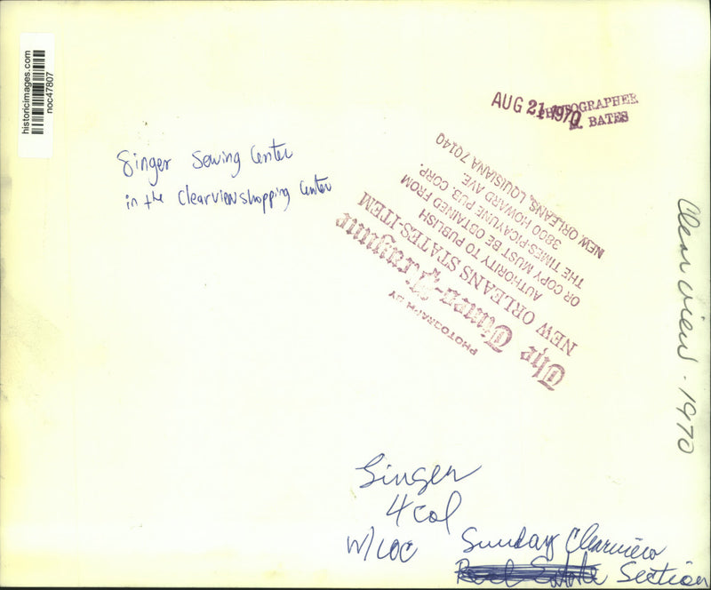 Load image into Gallery viewer, 1970 Press Photo Singer Sewing Center, Clearview Shopping Center, Louisiana
