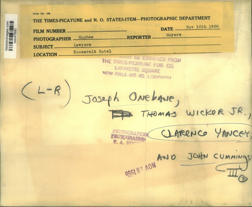 1968 Press Photo Clarence Yancey and other lawyers meet at Roosevelt Hotel.