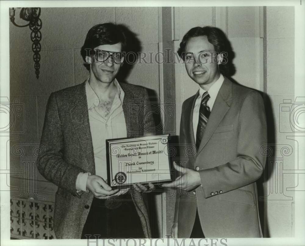 1961 Press Photo David Cronenberg, writer received award from Tim Wohlgemuth
