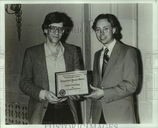1961 Press Photo David Cronenberg, writer received award from Tim Wohlgemuth