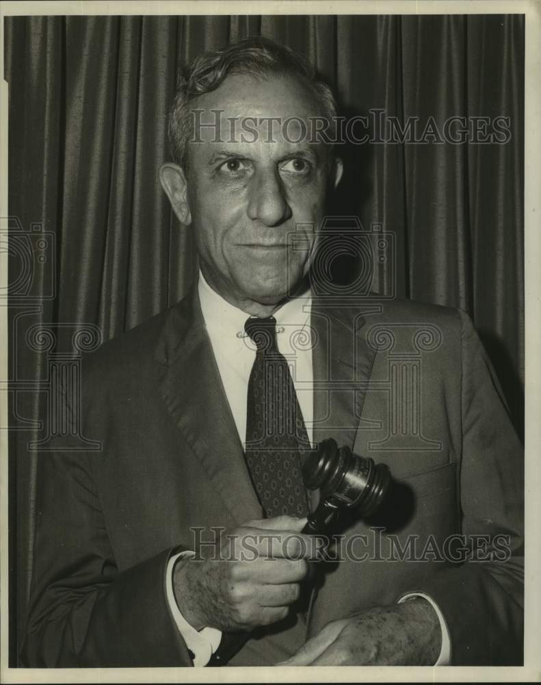 1968 Press Photo John Singreen, President of Warren Easton High School Reunion