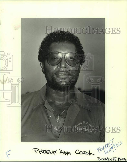 1988 Press Photo Forrest Winfield, Phoenix High School Football Coach.- Historic Images