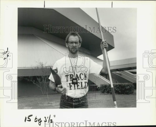 1989 Press Photo Track and Field - Ian Wilkinson, UNO's track coach - noc50194- Historic Images