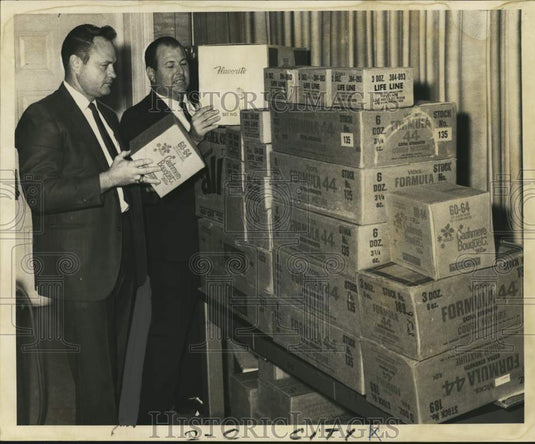 1968 Press Photo Major William Warner and Detective Dominick Verde - noc52909