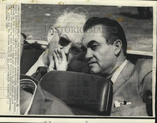 1969 Press Photo Congressman M. Rivers and George Wallace ride in race pace car