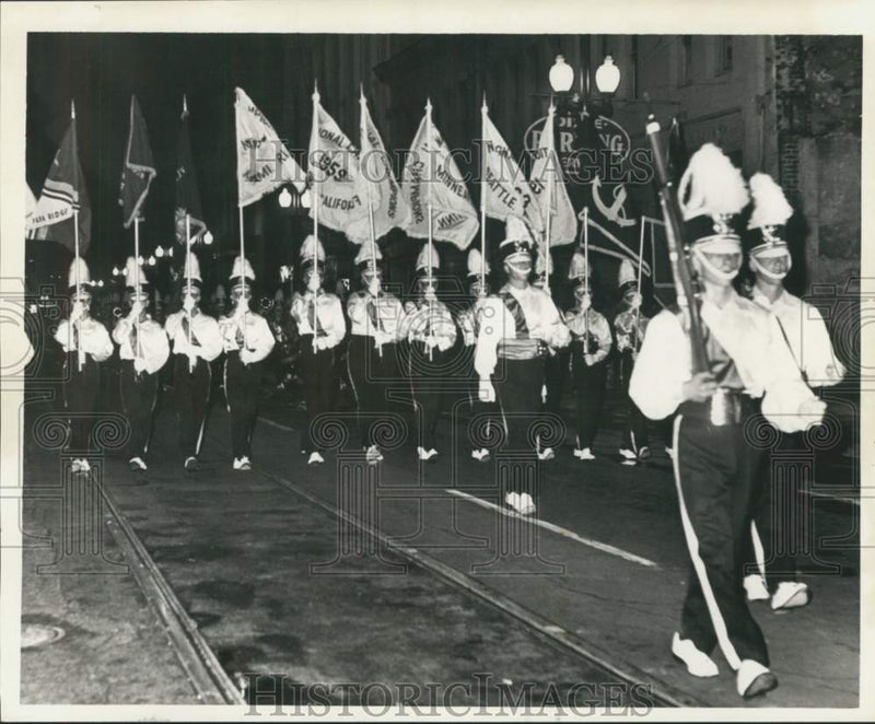 Load image into Gallery viewer, 1967 Press Photo Veterans of Foreign Wars Parade, New Orleans - noc53858
