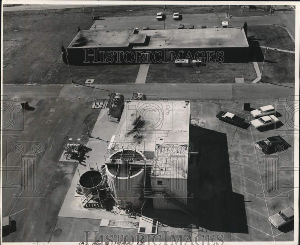 1970 Press Photo Processing Building at L.P. &amp; L. Little Gypsy Plant, Louisiana
