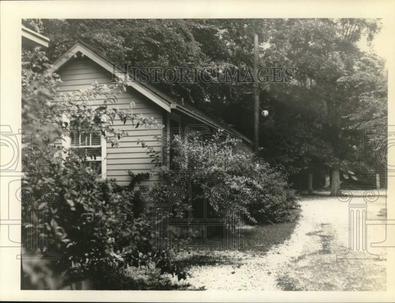 Load image into Gallery viewer, 1957 Press Photo Shamrock Cabins - noc54011

