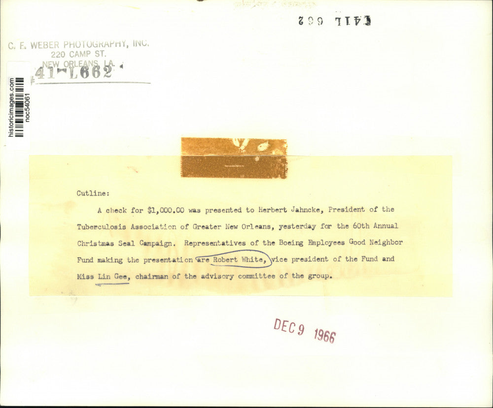 1966 Press Photo Tuberculosis Association of New Orleans Receives Donation