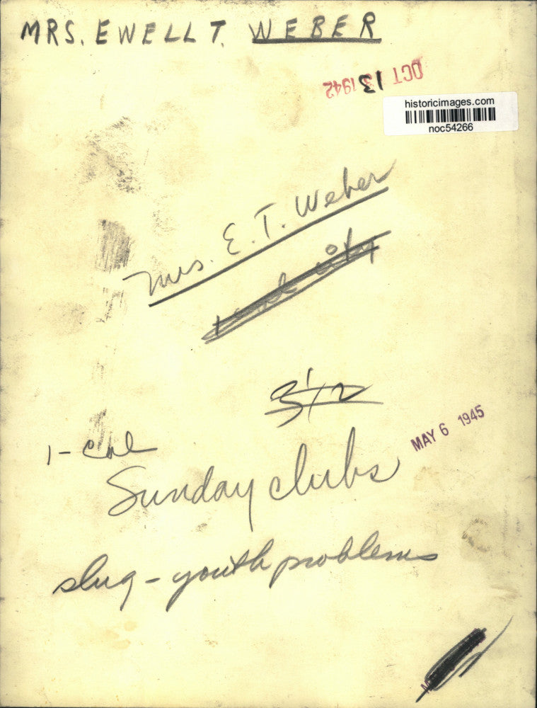 1942 Press Photo Mrs. Ewellt Weber member of club that deals with youth problems