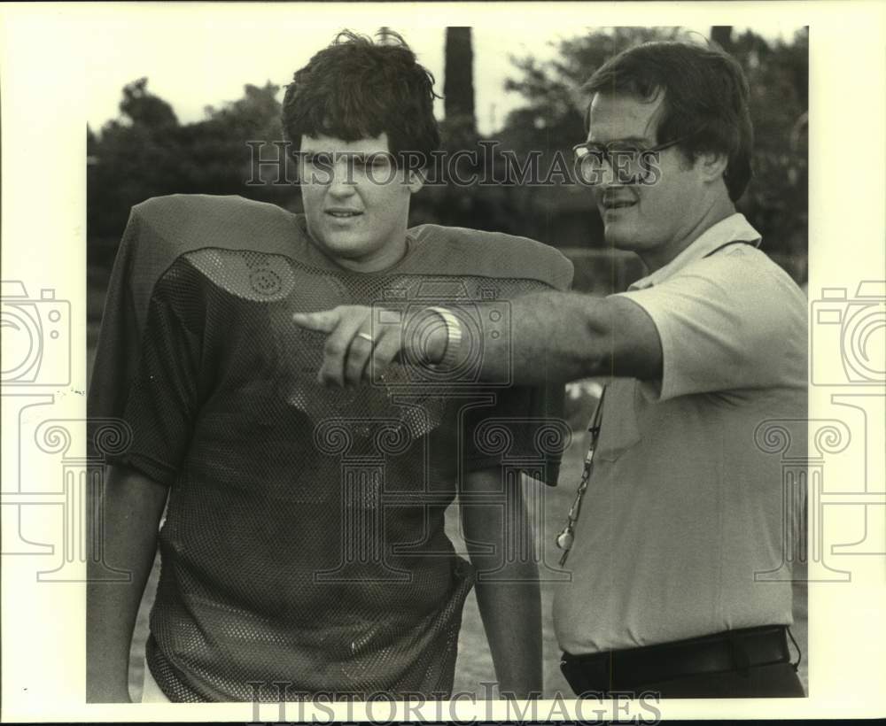 1980 Press Photo St. Charles Paul Waguespack &amp; Football Coach Glenn Lee- Historic Images