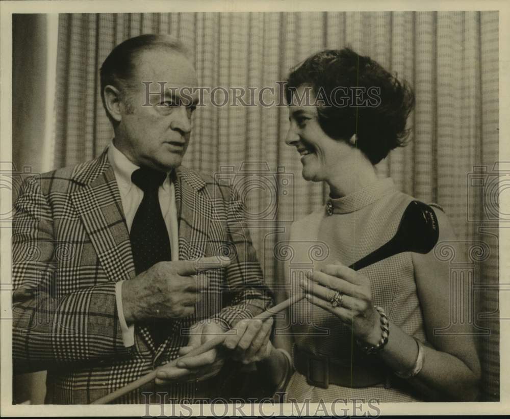 1972 Press Photo Bob Hope and Mrs. Warren K. Walters with Golf Club - noc55641- Historic Images