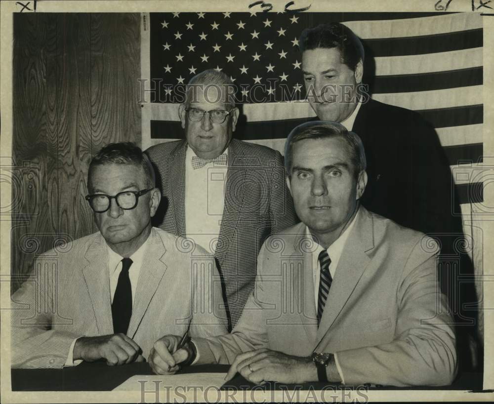 1970 Press Photo Men Signing New Orleans Athletic Club Expansion Contract