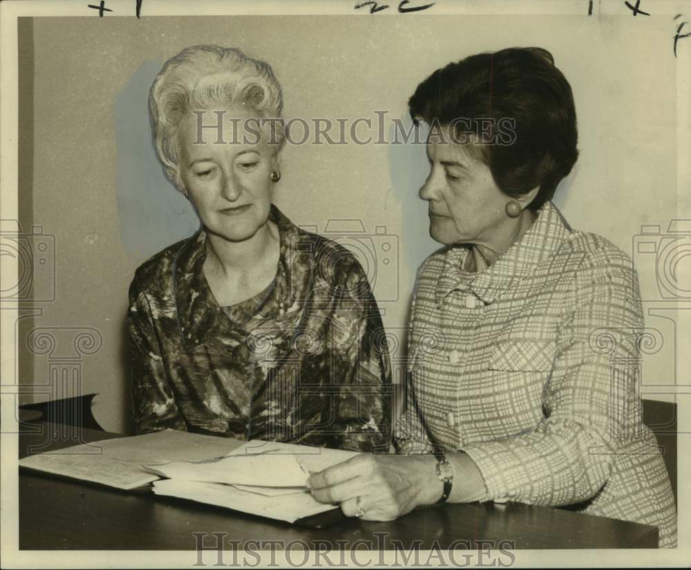 1969 Press Photo Cultural Attractions Fund Drive-Coordinating Committee Members