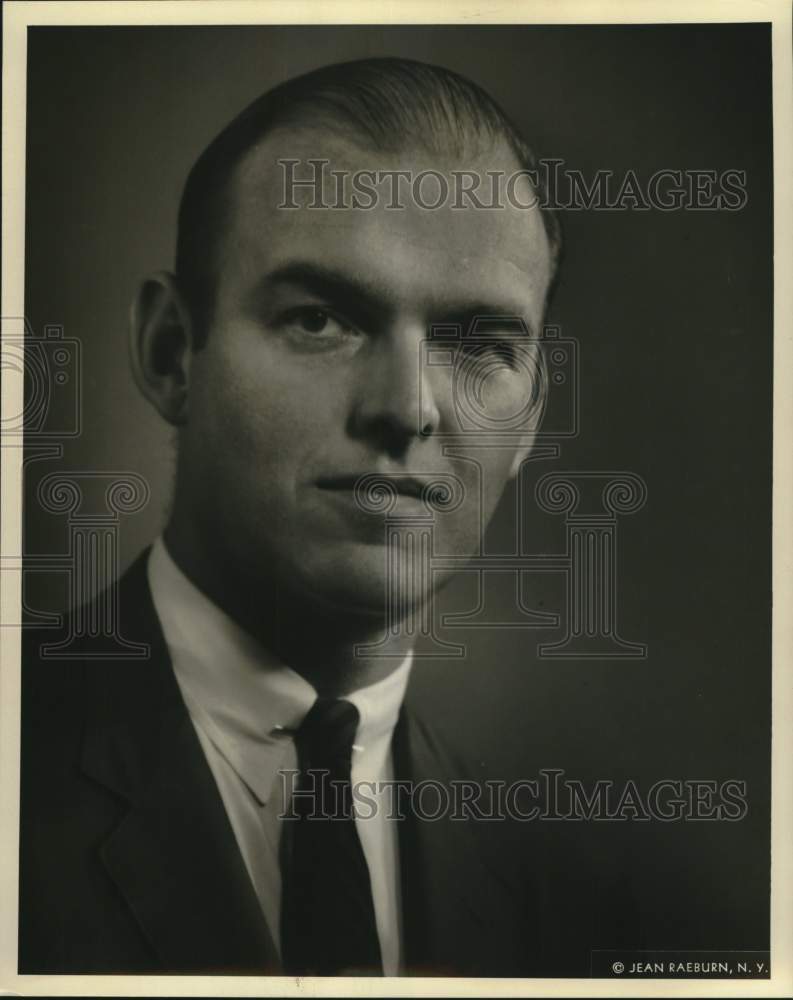 1963 Press Photo National Bagasse Products Corporation president John Shattuck