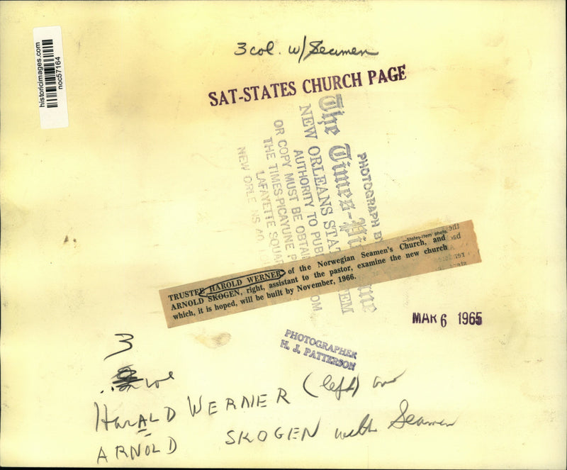 Load image into Gallery viewer, 1965 Press Photo Trustee Harold Werner &amp; Arnold Skogen examine new church
