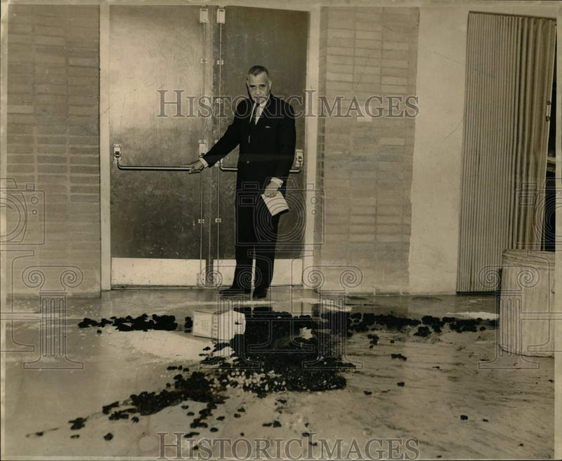 Load image into Gallery viewer, 1966 Press Photo Principal Ernest J. Wilderson looks at Henderson Dunn damage.
