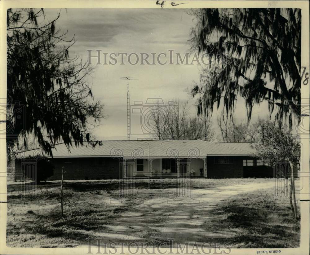 1960 Press Photo View of the Wildwood, built from some of old building remains