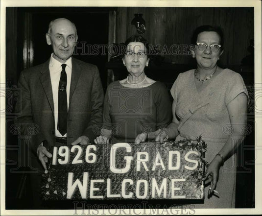 1965 Press Photo Attendees of reunion of the 1926 class at Amite High School