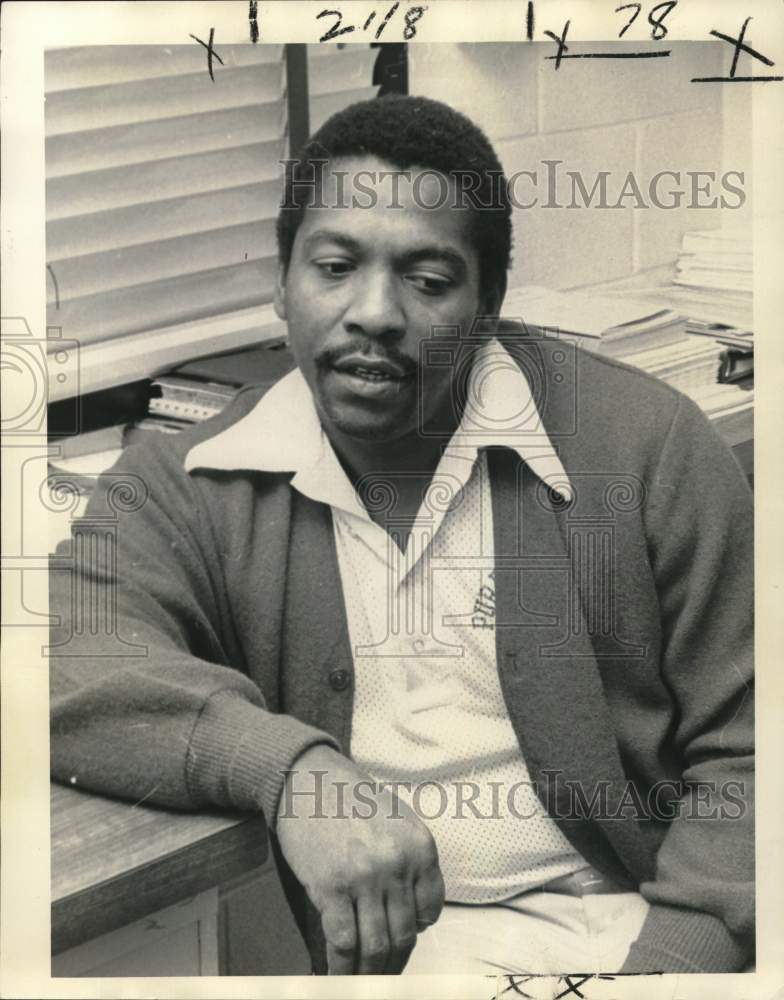 1975 Press Photo Otis Washington, coach of Southern University - noc57808- Historic Images