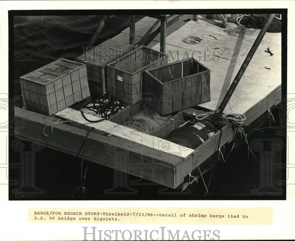 1986 Press Photo Detail of shrimp barge tied to U.S. 90 bridge over Rigolets- Historic Images