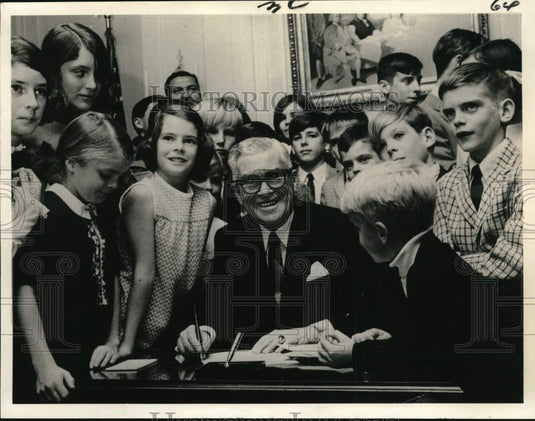 1968 Press Photo Leo John Sheridan was sworn in as U.S. ambassador to Ireland
