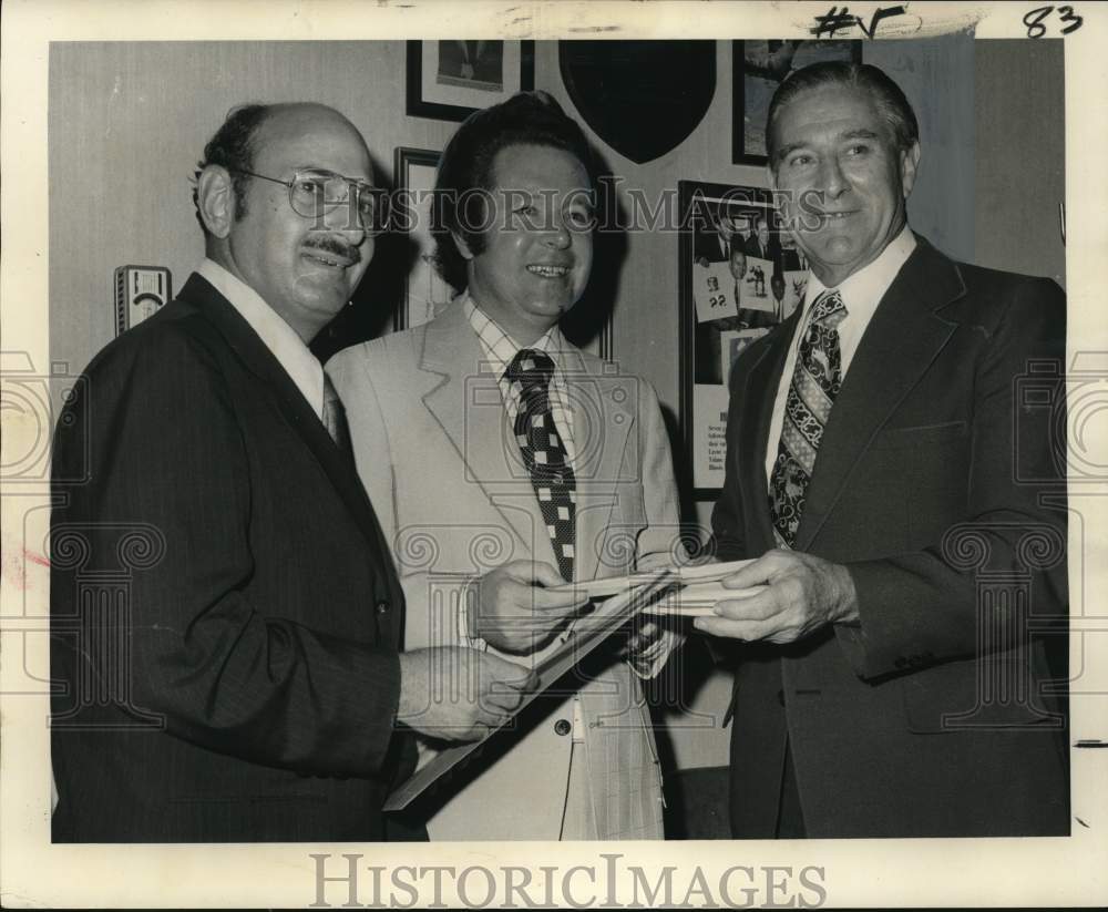 1973 Press Photo Children's Football Fund chairman receives donations- Historic Images