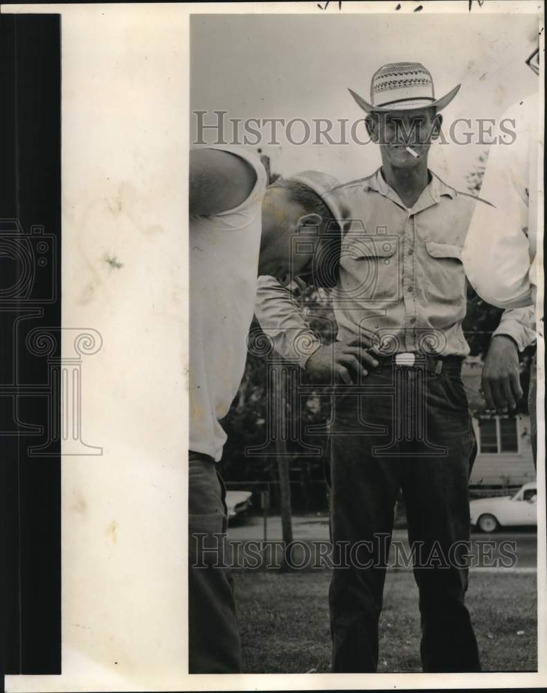 1966 Press Photo Hymel Simon, Grass cutter who found body in Jefferson Parish- Historic Images