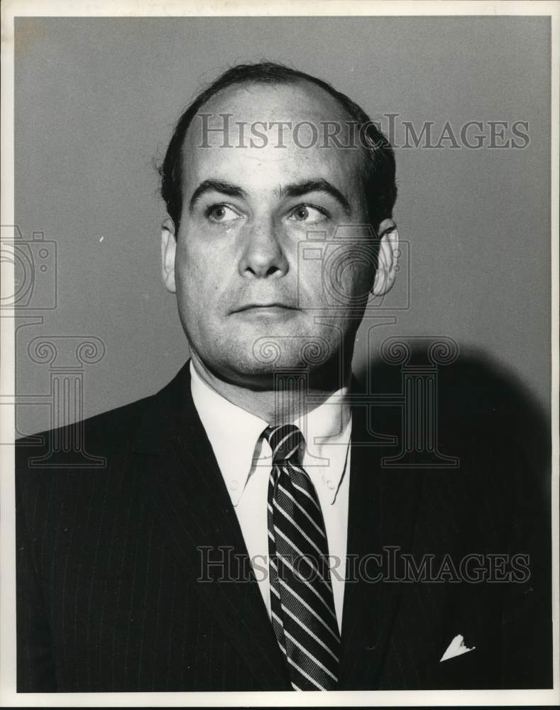 1968 Press Photo Dr. Henry G. Simon, Second Vice-president of Orleans Gallery