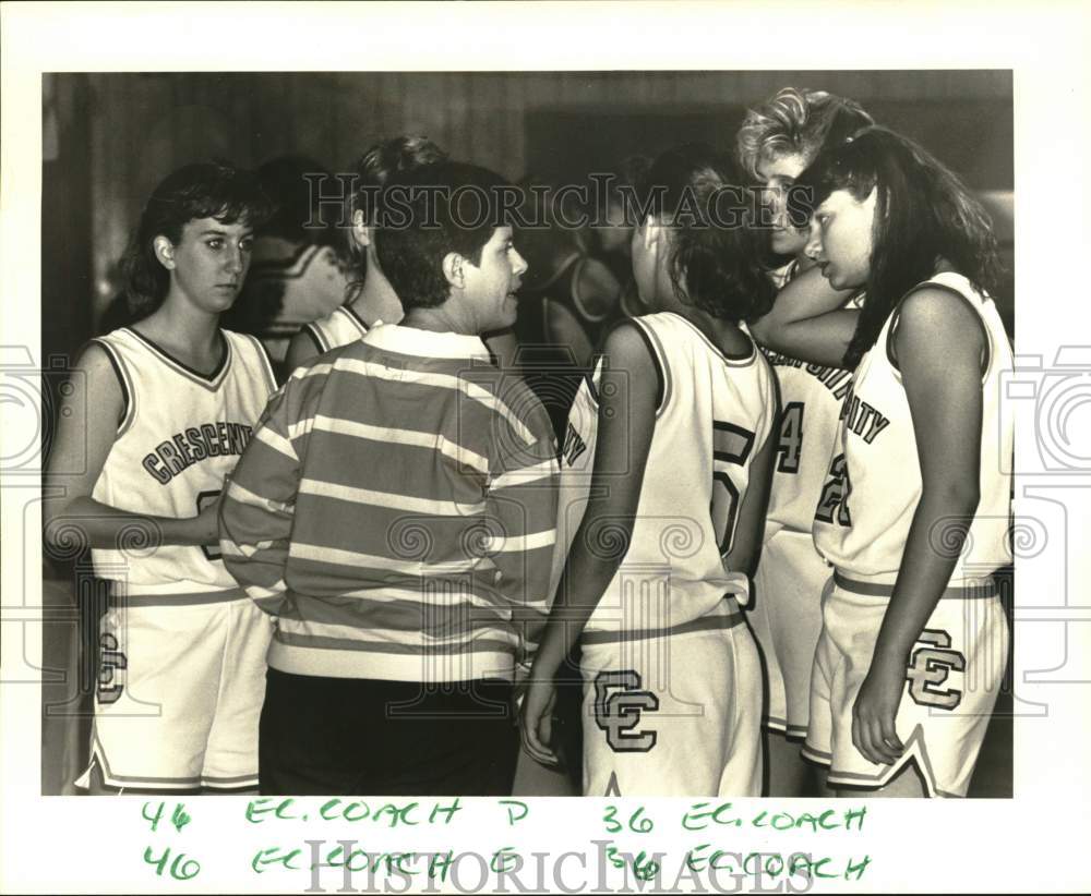 1988 Press Photo Noel Smith, girls basketball coach Crescent City Baptist School- Historic Images
