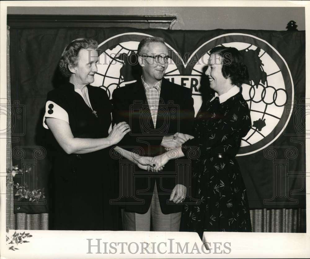 1955 Press Photo Travelers Aid southern executives elected in New Orleans