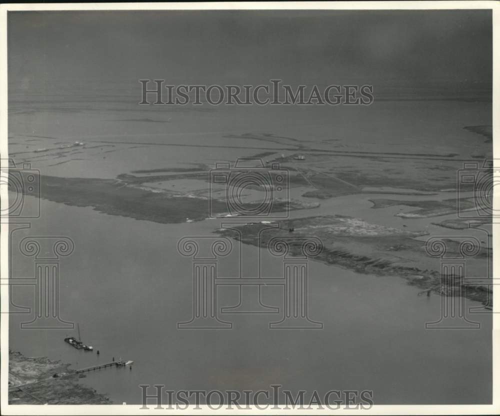 1960 Press Photo Southwest Pass- Northeast across River, East Bay in Background