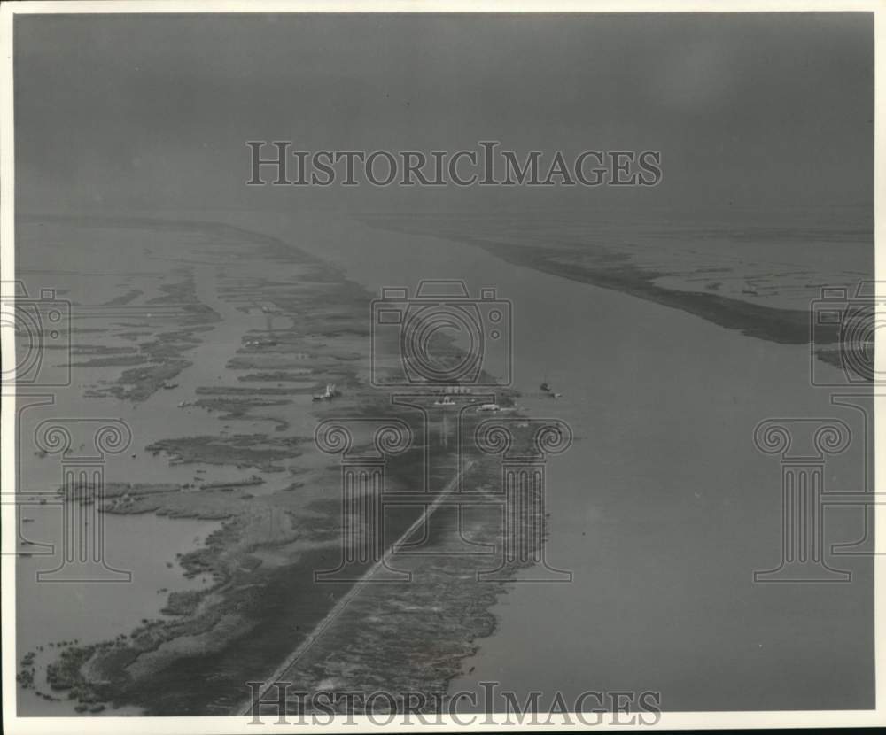 1960 Press Photo Southwest Pass- Upstream toward head of Passes - noc62463