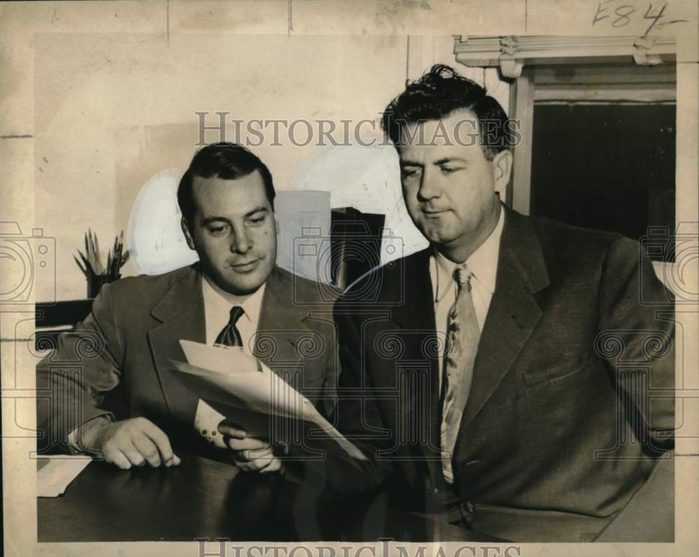 1954 Press Photo G. Kinsey Stewart &amp; Ollie Jack- Mental Health Association