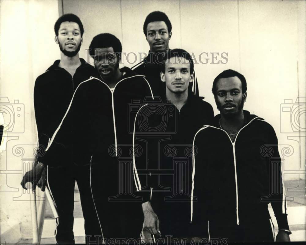 1977 Press Photo Southern University in New Orleans-1600 meter relay team- Historic Images