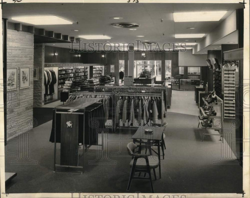 Load image into Gallery viewer, 1960 Press Photo Interior of the new Stevens Store at Lakeside - noc63051
