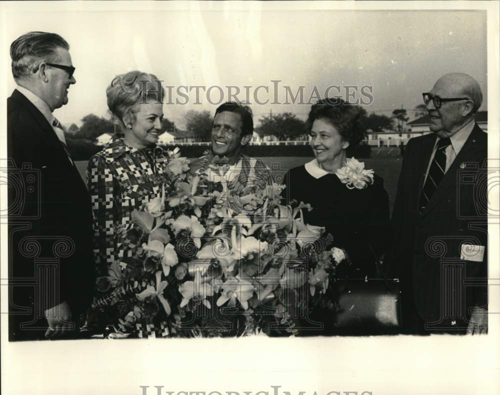 1971 Press Photo 46th running of the $50,000 added Louisiana Derby Awarding- Historic Images