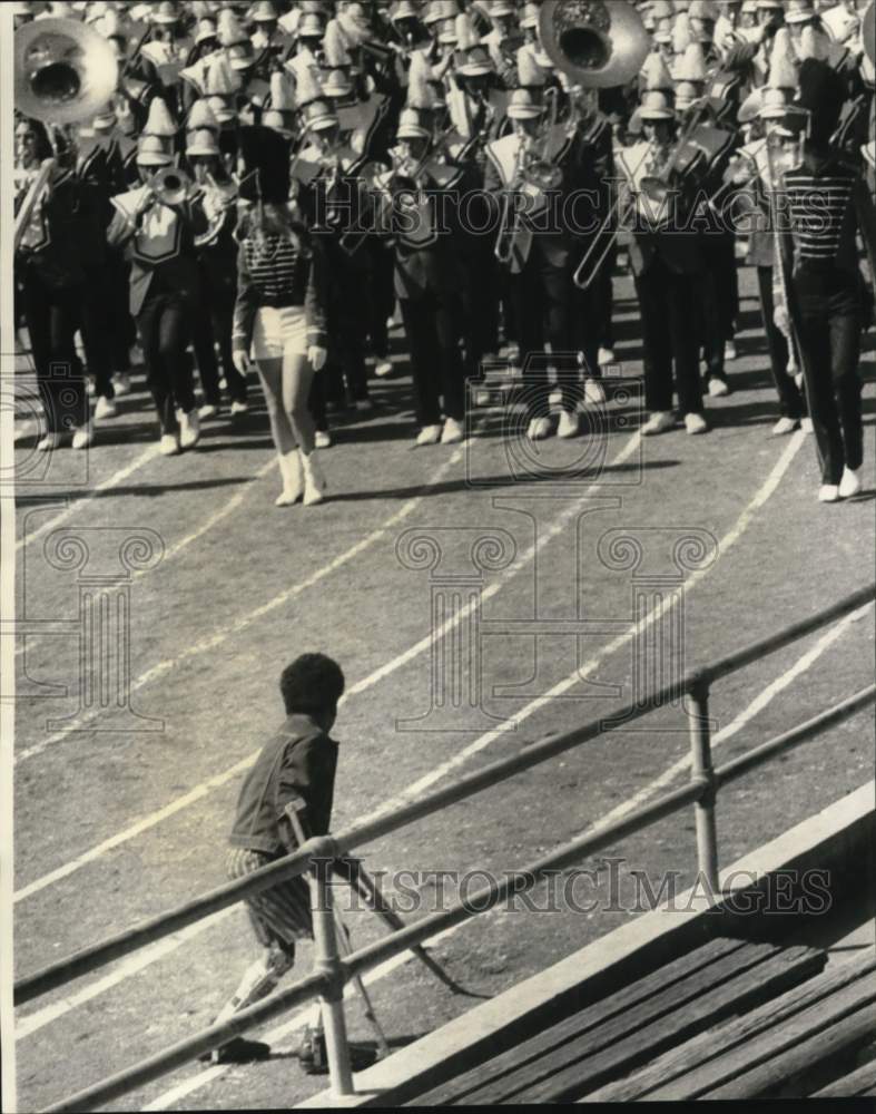 1975 Press Photo Boy On Crutches watches Orleans Area Special Olympics Opening- Historic Images