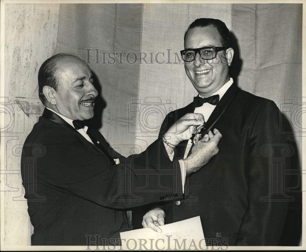 1967 Press Photo Mayor Victor Schiro honors Anastasio Somoza of Nicaragua