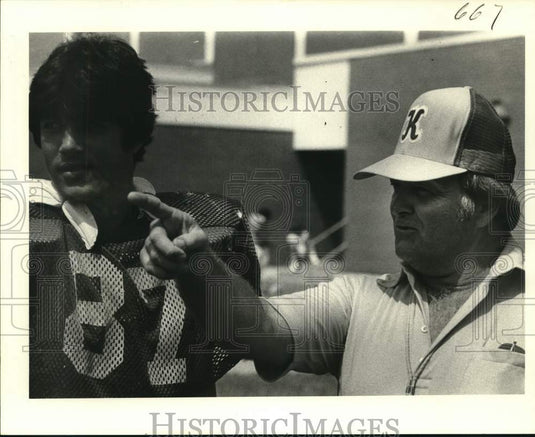 1983 Press Photo Football Ron Smith with player Grace King. - noc63732- Historic Images