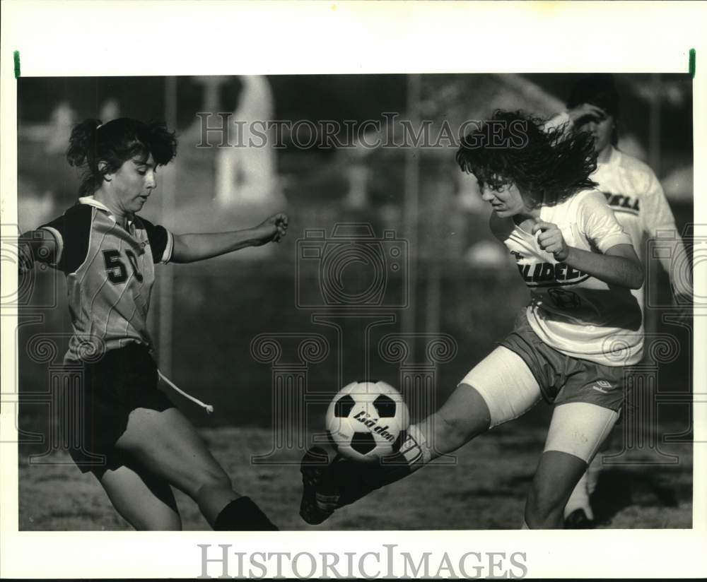 1988 Press Photo Slidell North Shore Girls soccer games at Newman School- Historic Images