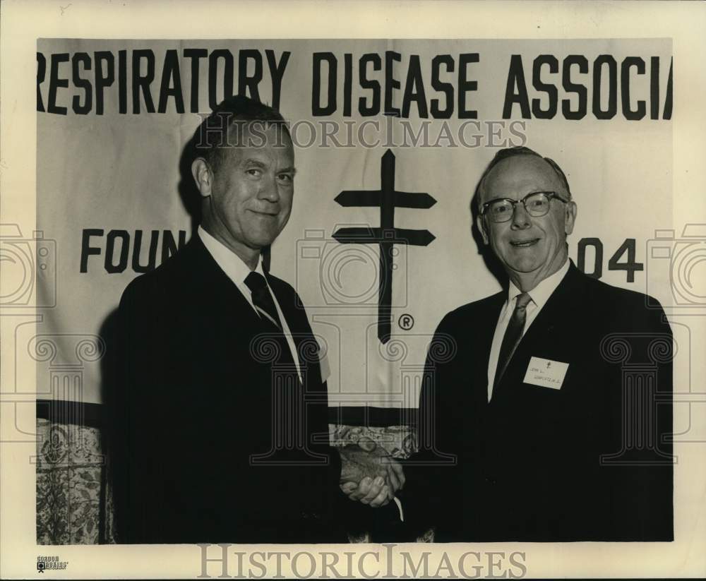 1968 Press Photo Walter Snow, John Gompertz at Tuberculosis Association meeting