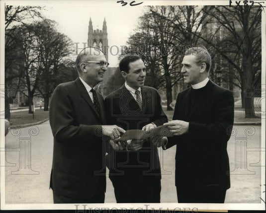 1966 Press Photo Members of action committee set up by the franchising industry.