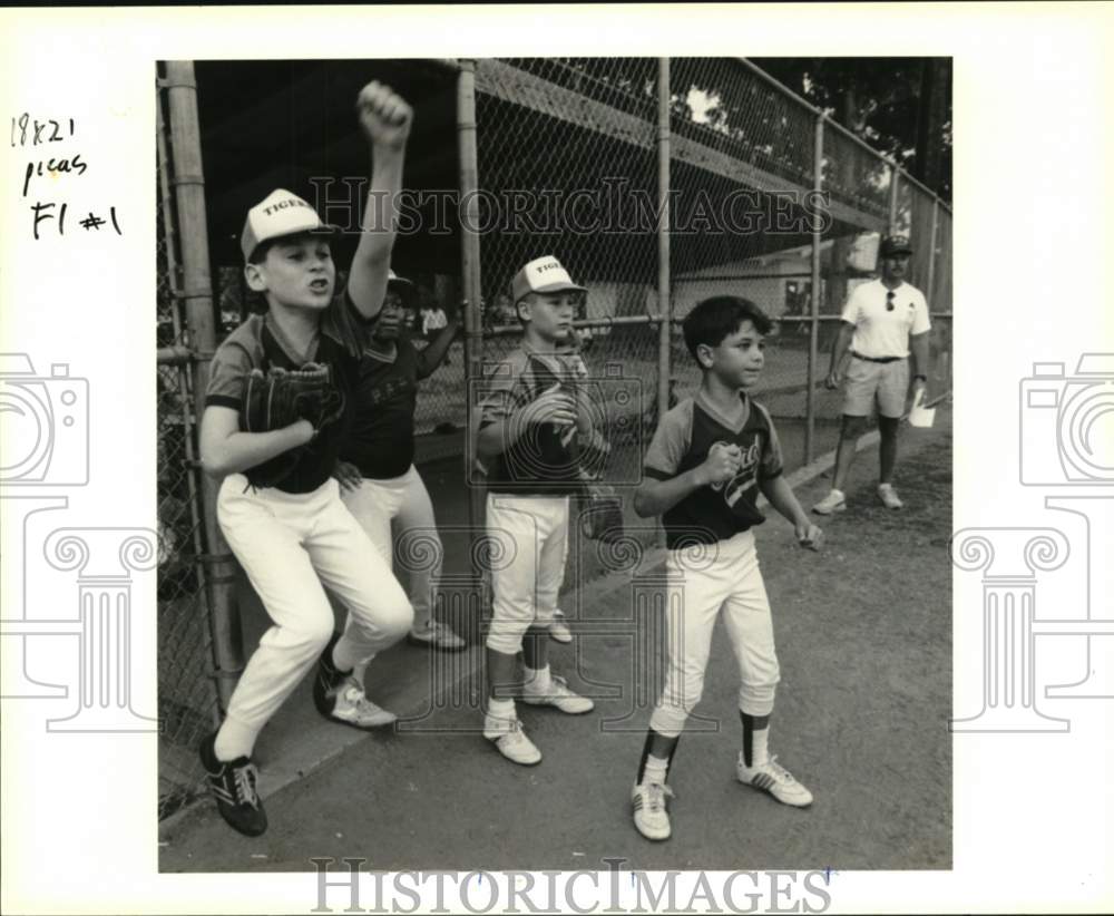 1990 Press Photo Jason Smith &amp; team mates at recent game at PARD playground- Historic Images