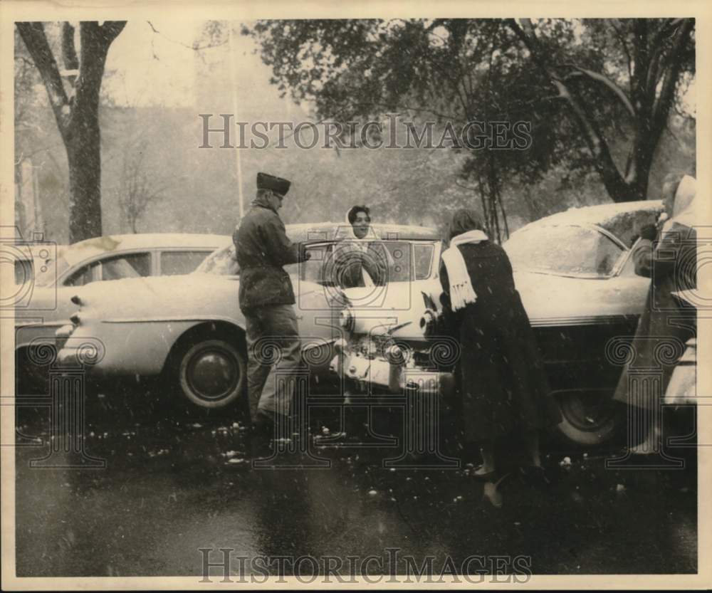 1958 Press Photo Cars covered with snow- Snow in New Orleans - noc65932