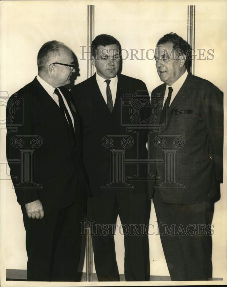 1968 Press Photo Drs. Harry Steinman, Louis Gallien and Parker Saussy pose