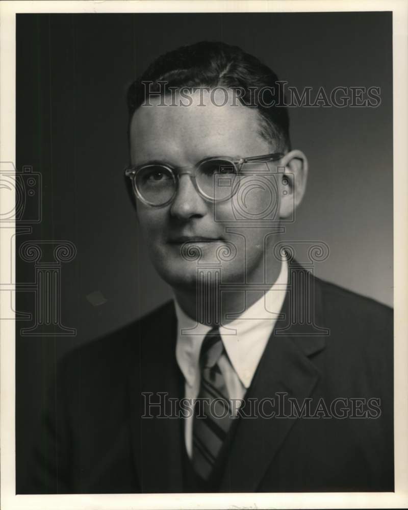 1962 Press Photo Robert H. Stovall, partner, EF Hutton &amp; Company, in New York